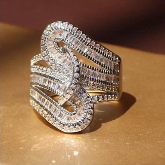 5.6 CT PRINCESS CUT DIAMOND STERLING SILVER RING - Picture 4 of 4